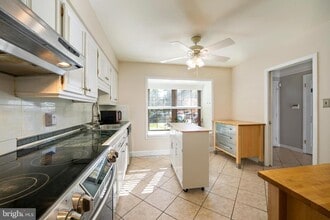 723 Kings Croft Dr in Cherry Hill Township, NJ - Building Photo - Building Photo