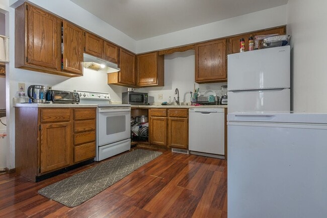 1305 S Thompson Dr in Madison, WI - Building Photo - Building Photo