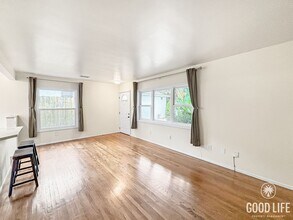 5226 Waring Rd in San Diego, CA - Building Photo - Building Photo
