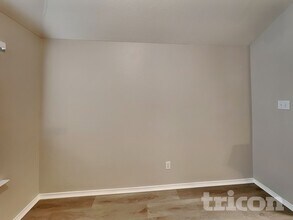 755 Catalina Dr in Lancaster, TX - Foto de edificio - Building Photo