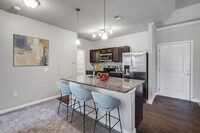 Creekside at Greenlawn Apartment Homes in Columbia, SC - Foto de edificio - Building Photo