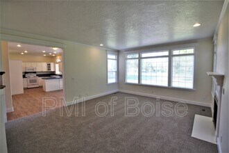 85 S Linder Rd in Eagle, ID - Building Photo - Building Photo