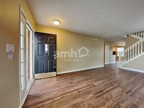 3736 White Cliff Way in Whitestown, IN - Building Photo - Building Photo