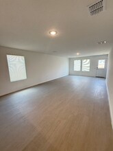 1359 Neria Lp in San Antonio, TX - Building Photo - Building Photo