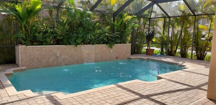 8325 Sumner Ave in Ft. Myers, FL - Building Photo - Building Photo