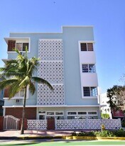 158 Ocean Dr in Miami Beach, FL - Building Photo
