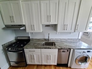 22 Concord Ave, Unit 15 in Cambridge, MA - Building Photo - Building Photo