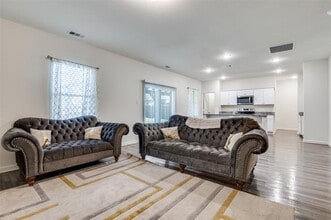 2617 Sagebrush Dr in Glenn Heights, TX - Building Photo - Building Photo