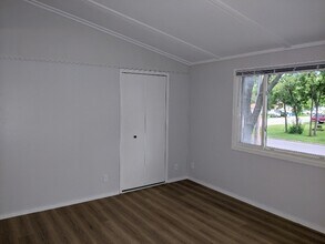 300 Locust St-Unit -3 in Baraboo, WI - Building Photo - Building Photo