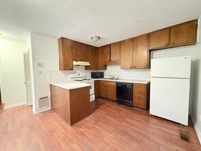821 Cherry St in Tallahassee, FL - Building Photo - Building Photo
