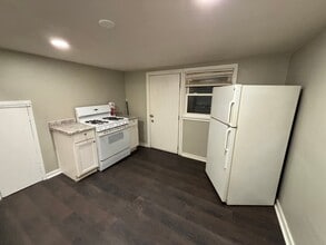 653 S 69th St, Unit C in Milwaukee, WI - Building Photo - Building Photo