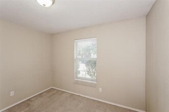 729 Grambling Dr in Dallas, TX - Building Photo - Building Photo