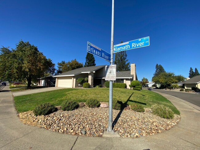 1817 Klamath River Dr in Rancho Cordova, CA - Building Photo - Building Photo