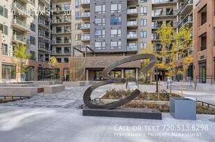 20 Wilcox St in Castle Rock, CO - Building Photo