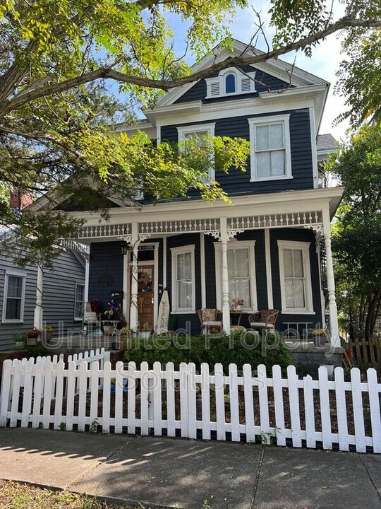 108 N 8th St-Unit -Apt A in Wilmington, NC - Building Photo