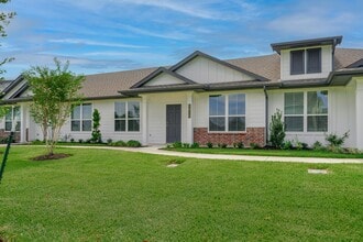 2013 Vintage Farms Wy in Brenham, TX - Foto de edificio - Building Photo