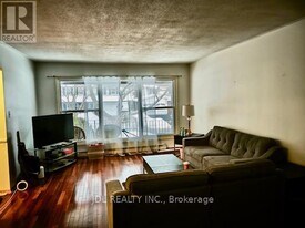 28 Harringay Crescent in Toronto, ON - Building Photo