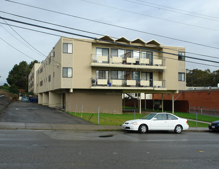 144 Country Club Dr in South San Francisco, CA - Building Photo