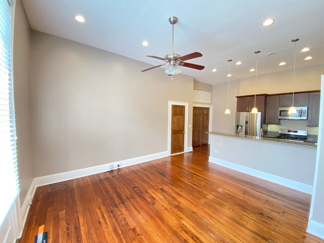 694 Kerr St in Columbus, OH - Foto de edificio - Building Photo