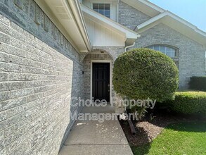 10608 Bing Dr in Fort Worth, TX - Building Photo - Building Photo