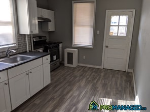 7128 Edmund St in Philadelphia, PA - Building Photo - Building Photo