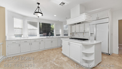 22322 Cairnloch St in Calabasas, CA - Building Photo - Building Photo