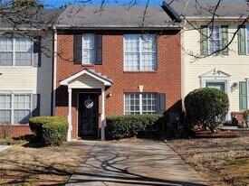 1319 Revelstoke Cove in Riverdale, GA - Building Photo