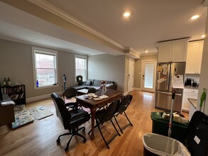 183 River St, Unit 1L in Cambridge, MA - Building Photo - Building Photo