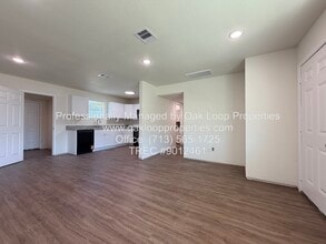 4 N Atlantic St in Baytown, TX - Building Photo - Building Photo