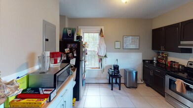71-73 Chestnut Hill Ave, Unit 71-73 in Boston, MA - Building Photo - Building Photo
