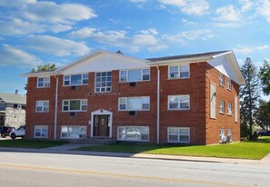 7821 43rd St in Lyons, IL - Building Photo