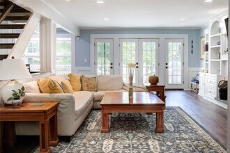 2 Spring Hollow Rd in Centerport, NY - Building Photo - Building Photo