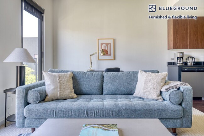 388 Santana Row-Unit -FL5-ID629 in San Jose, CA - Foto de edificio - Building Photo
