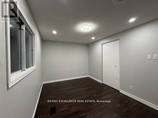 60 Denlow St in Kitchener, ON - Building Photo - Building Photo