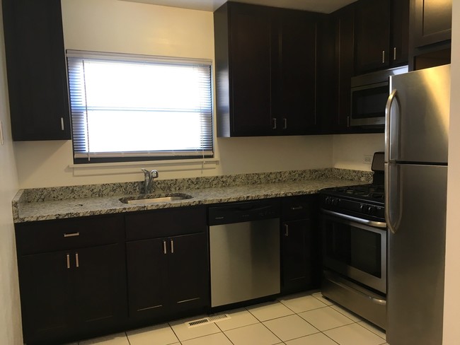 1934 Linden Ave, Unit B