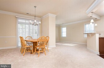 15110 Heather Mill Ln-Unit -204 in Haymarket, VA - Building Photo - Building Photo