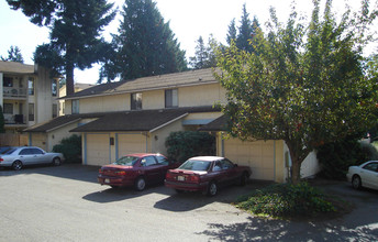 The Anchor Apartments in Edmonds, WA - Building Photo - Building Photo