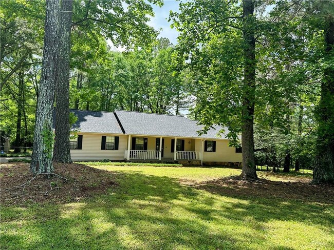 property at 640 Hemphill Rd