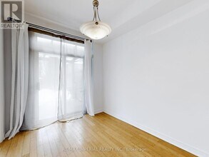 25 Ruby Crescent in Richmond Hill, ON - Building Photo - Building Photo