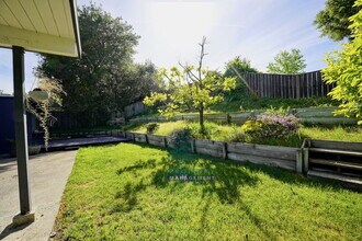 955 Las Ovejas Ave in San Rafael, CA - Building Photo - Building Photo