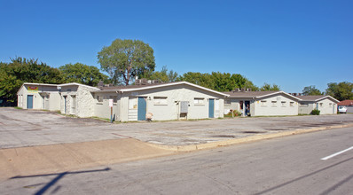 Hampshire Park Villas in Fort Worth, TX - Building Photo - Building Photo