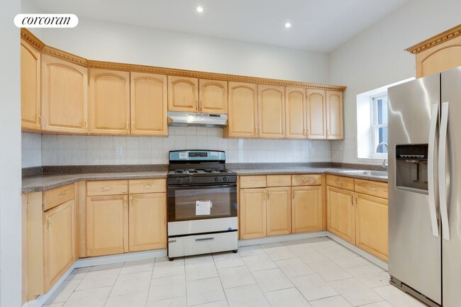 property at 321 Vanderbilt St