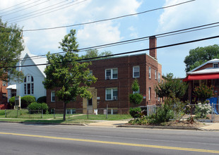 4274 Benning Rd NE in Washington, DC - Foto de edificio - Building Photo