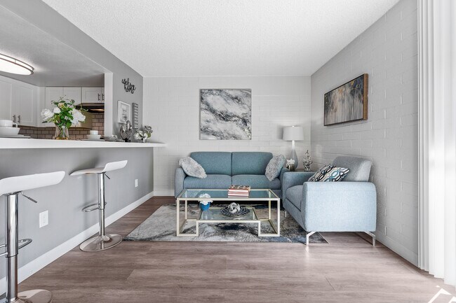 Seventh Apartments in Phoenix, AZ - Foto de edificio - Building Photo