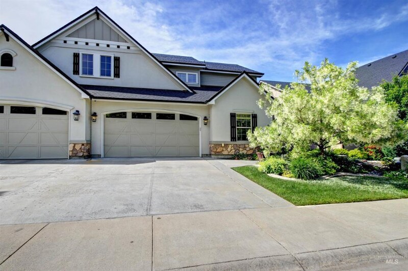 2579 E Summer Dawn St in Meridian, ID - Building Photo