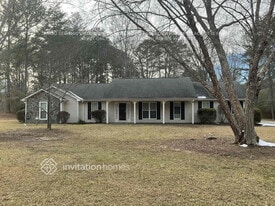 100 Brookview Ct in Fayetteville, GA - Building Photo