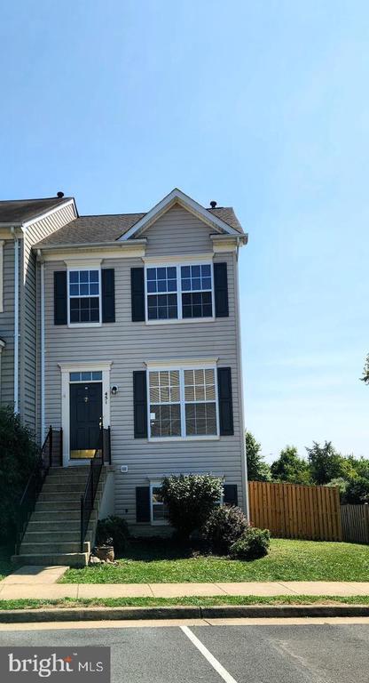 451 Ginkgo Terrace NE in Leesburg, VA - Building Photo - Building Photo