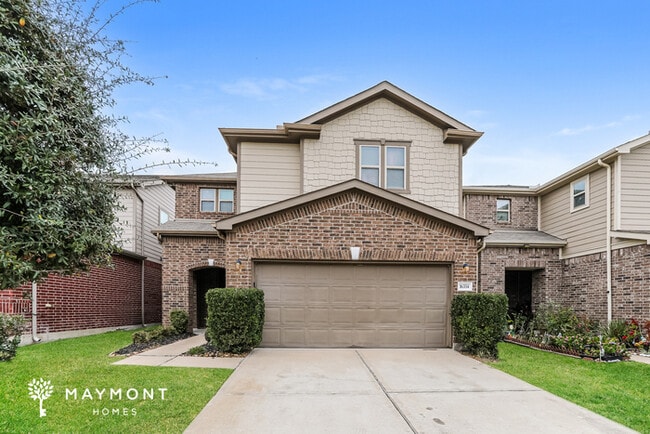 property at 16334 Oakside Hollow Ln