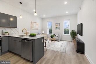 2046 E Lehigh Ave in Philadelphia, PA - Building Photo - Building Photo
