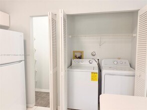 3863 NW 122nd Terrace in Sunrise, FL - Building Photo - Building Photo